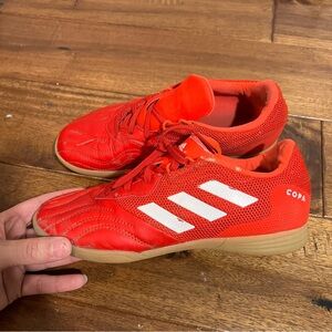Adidas indoor court soccer shoes size 4